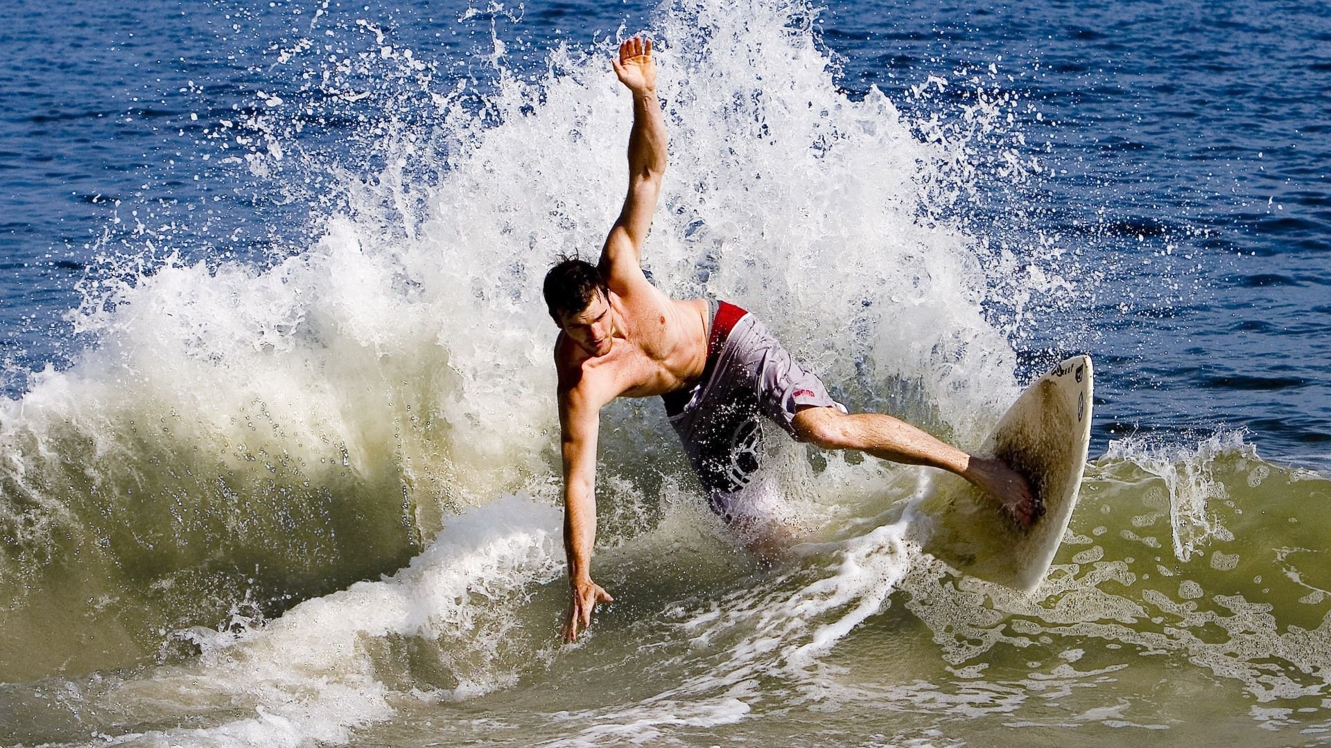 当德甲争冠变成一波流,从拜仁多特,到马刺与辽宁的胜负隐喻