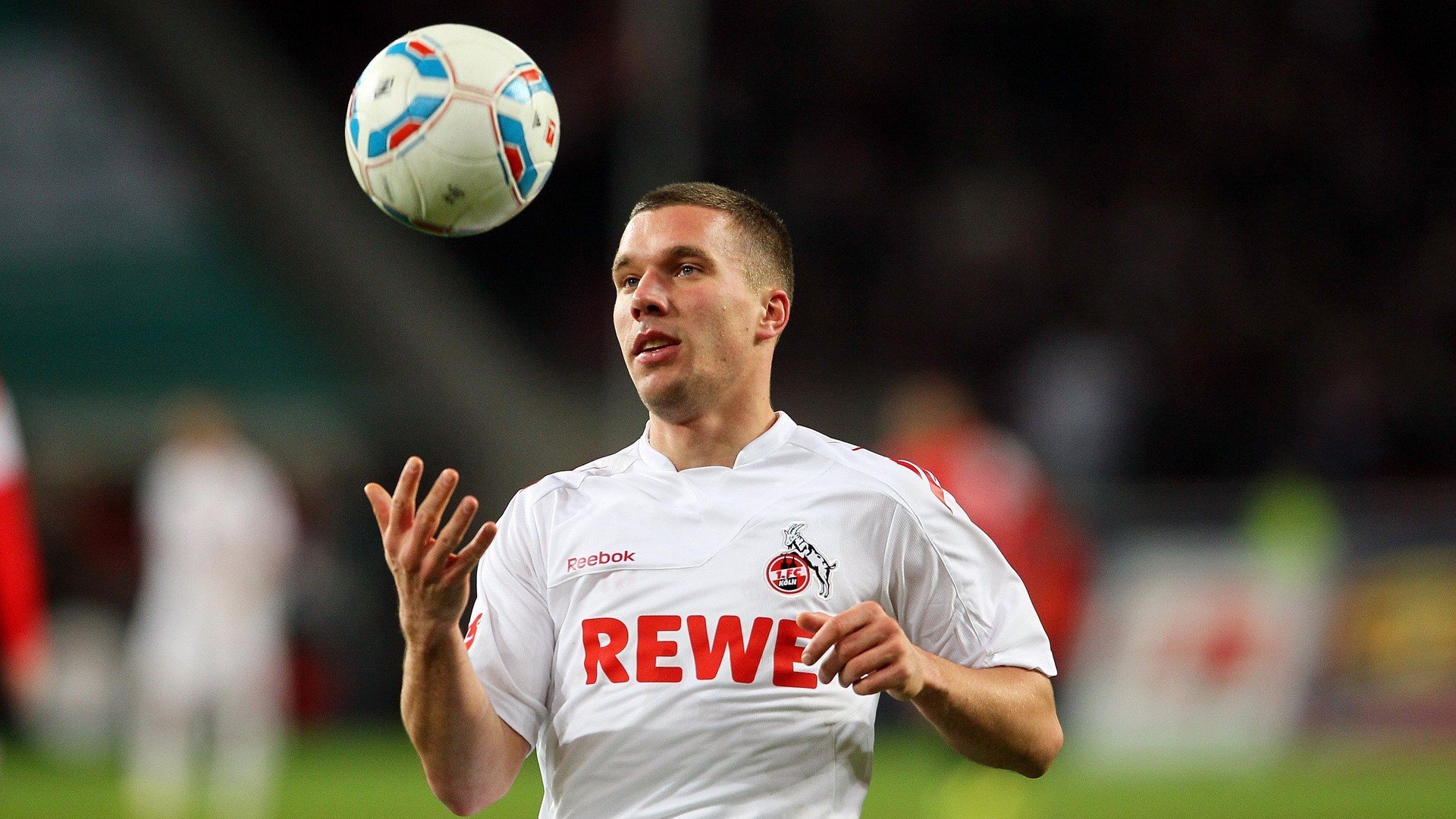 铁血逆袭!曼联绝境反击,亚特兰大的闪电战神话就此终结